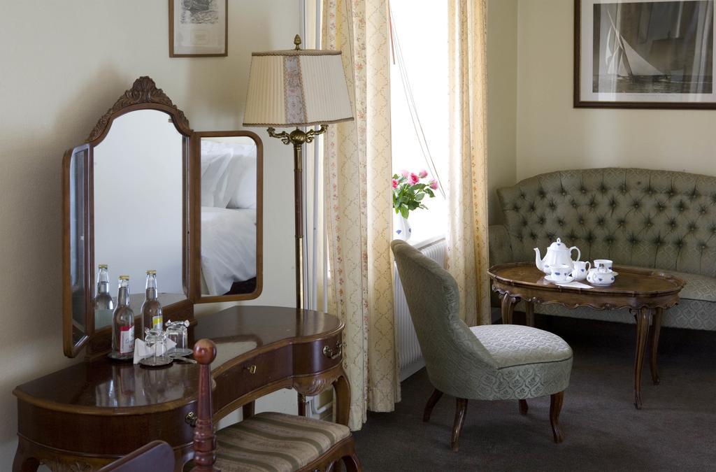 Hotell Bla Blom Gustavsberg Esterno foto