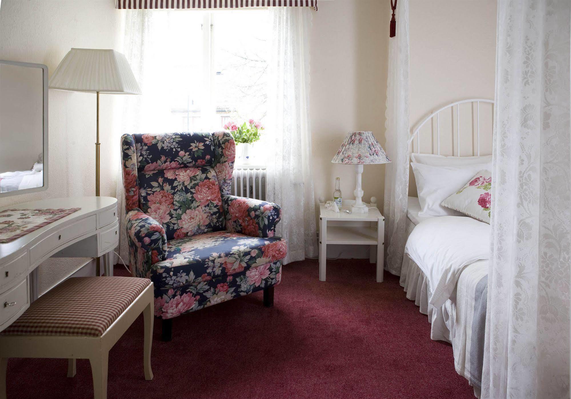 Hotell Bla Blom Gustavsberg Esterno foto